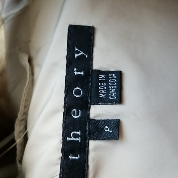 Theory Puffer Jacket - Picture 3 of 14